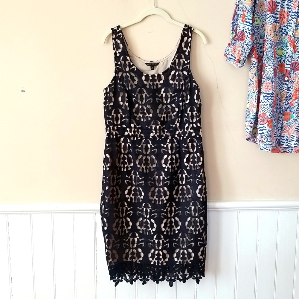 Banana Republic Easter Lux Lace Overlay dress - nude - navy 10